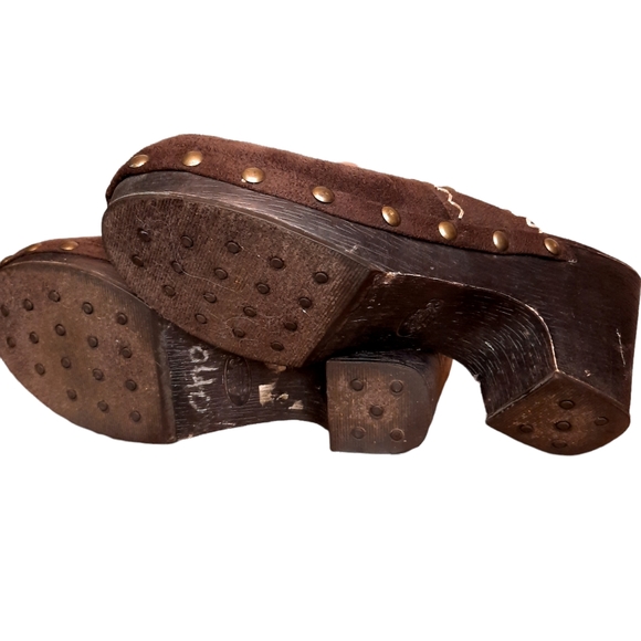 Dr. Scholl's Brown Clogs. Size 8.  Giving the 70’s vibe. - Picture 7 of 7